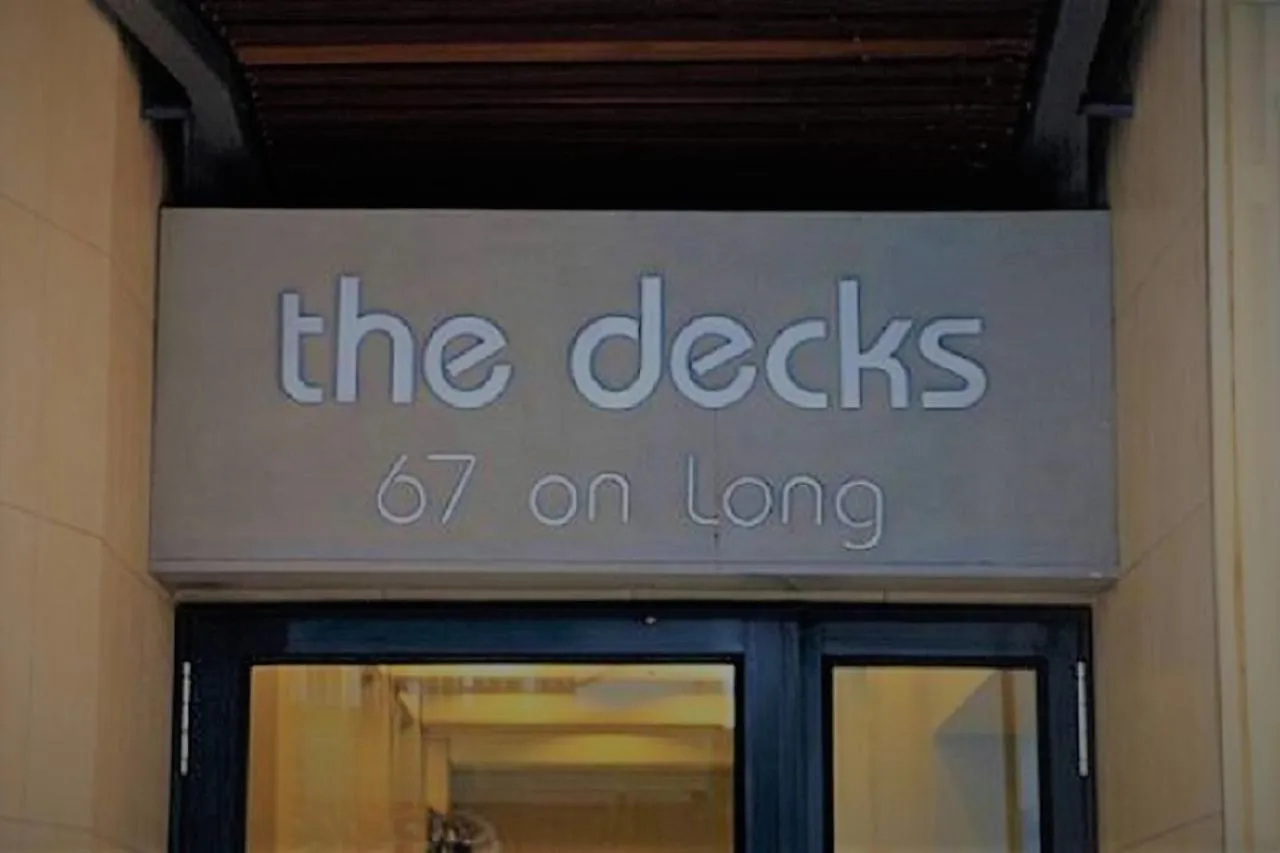 Apartment The Decks 1006